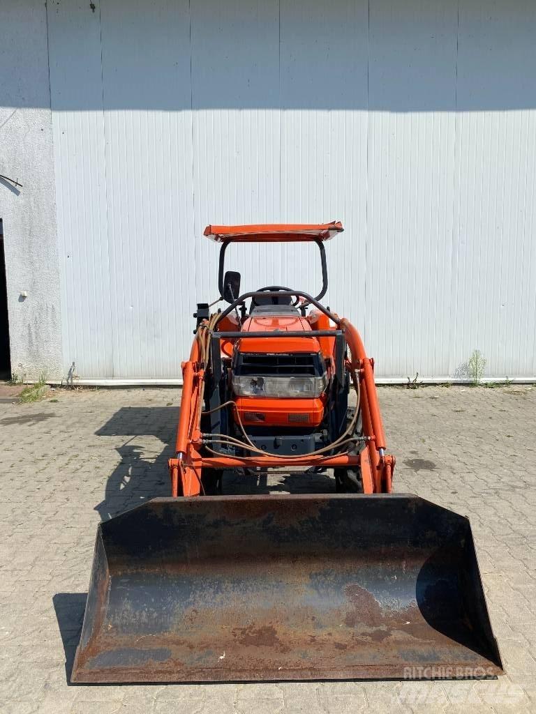 Kubota GL240+tur Compact tractors