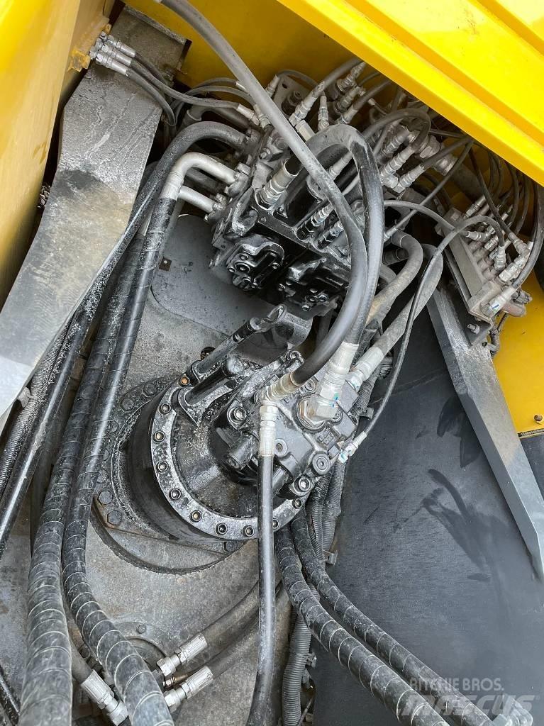 Kobelco SK 250 Crawler excavators