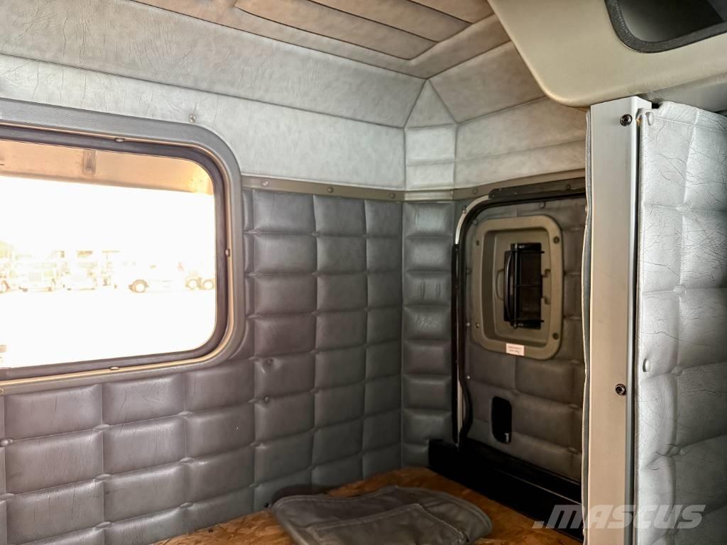 Peterbilt 379 Prime Movers