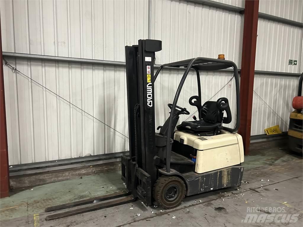 Crown SC3013 Electric forklift trucks
