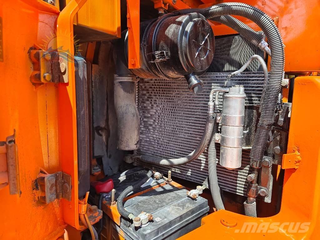 Hitachi ZX 75 Mini excavators  7t - 12t