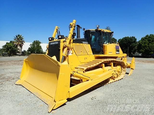 Komatsu D155AXi-8 Crawler dozers