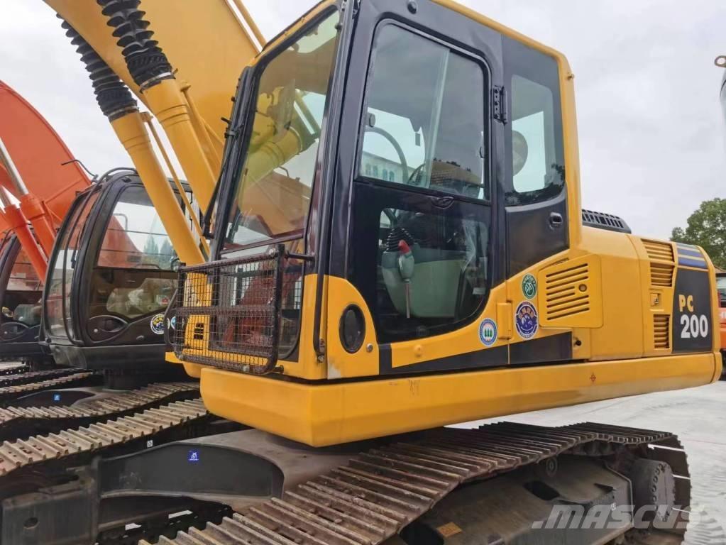 Komatsu PC 200-8 Crawler excavators