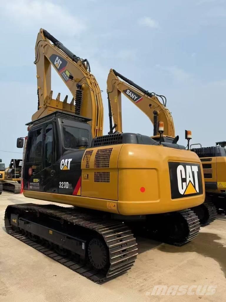 CAT 323D2L Crawler excavators