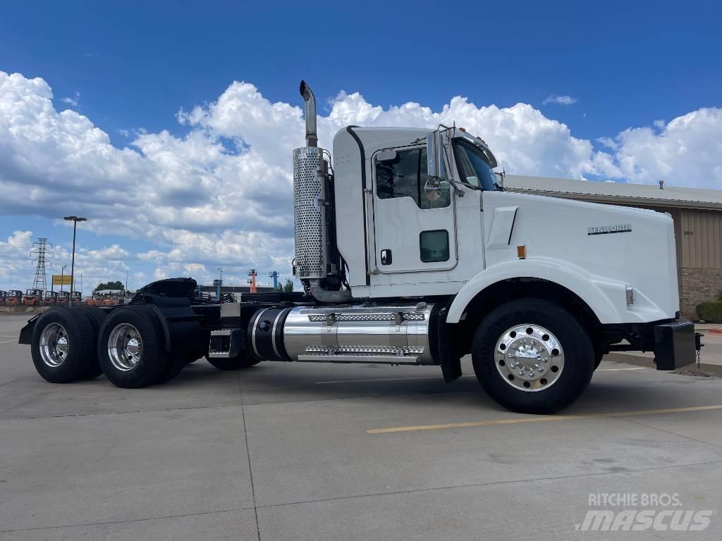 Kenworth T 800 Prime Movers