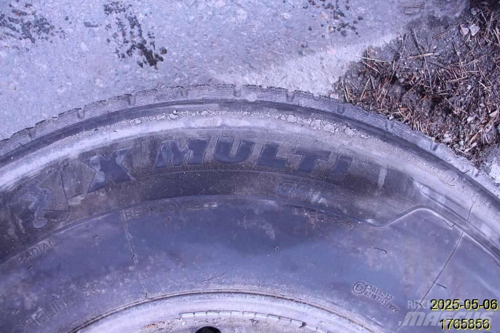  Entreprenad Däck Tyres, wheels and rims