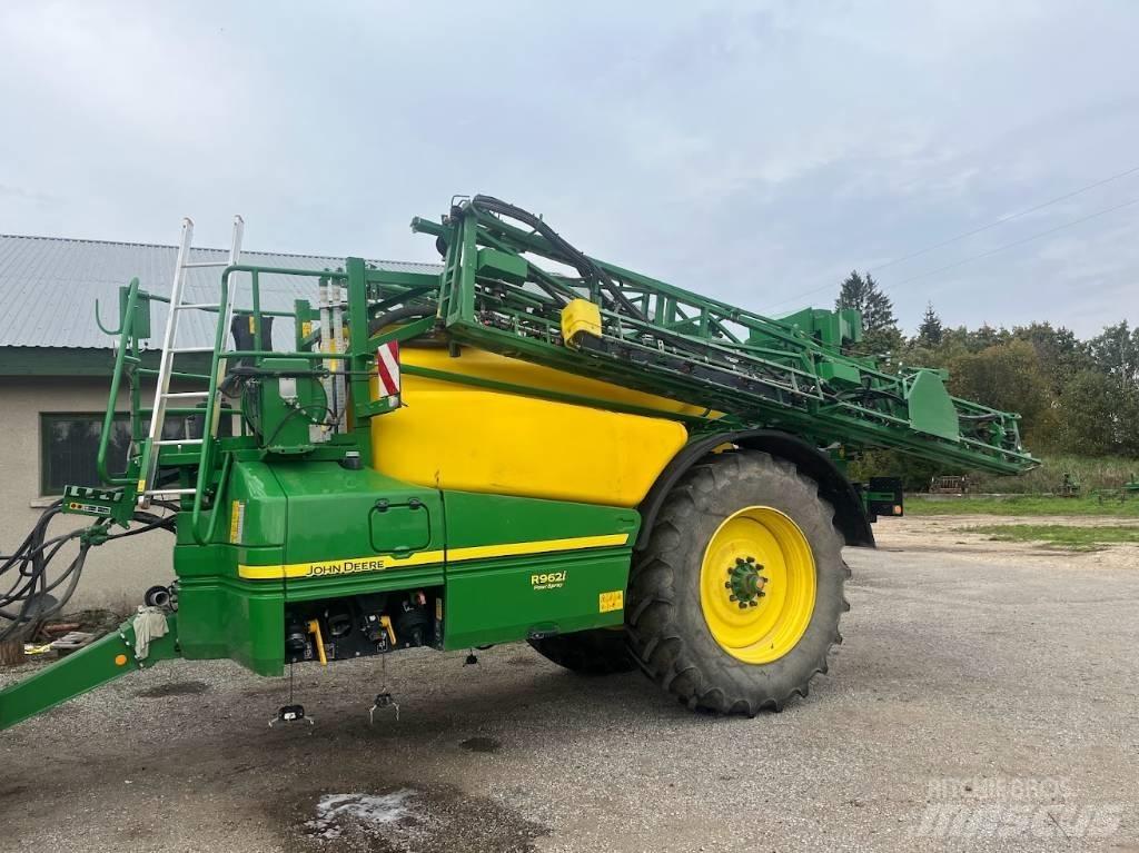 John Deere R 962i Trailed sprayers