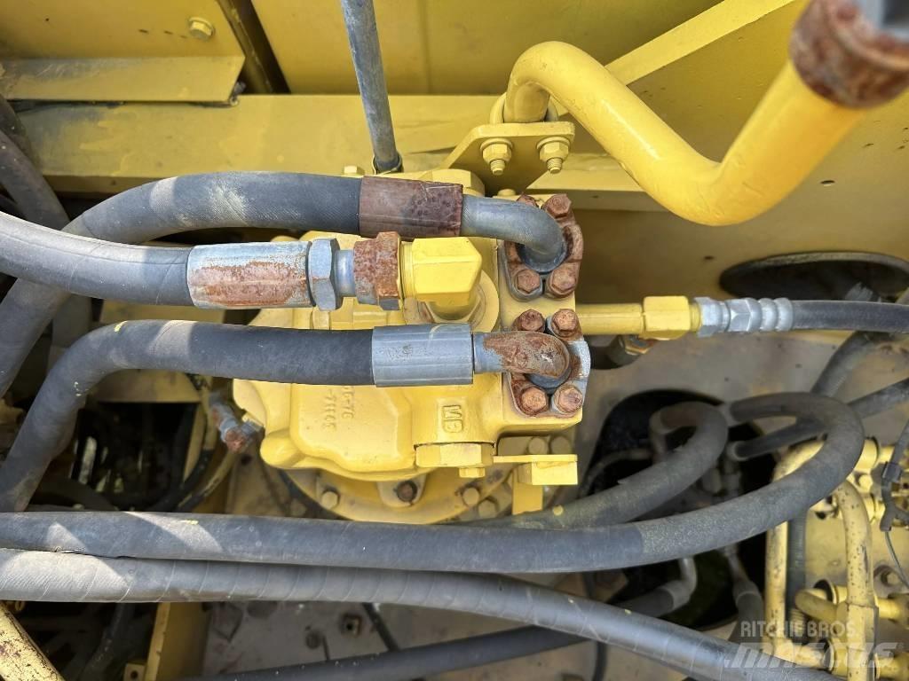 Komatsu PC240-8 Crawler excavators