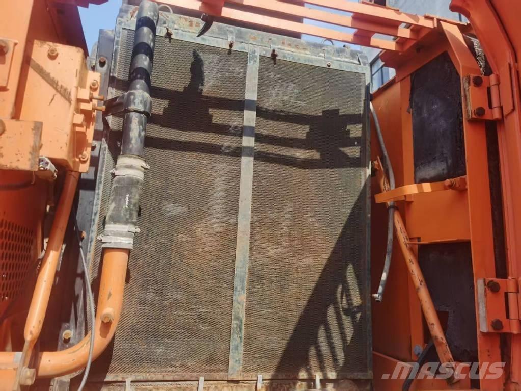 Doosan DH 210 W-7 Wheeled excavators