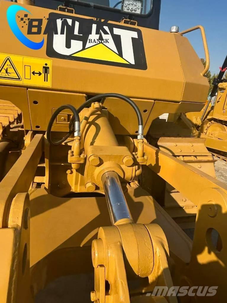 CAT D 7 G Graders