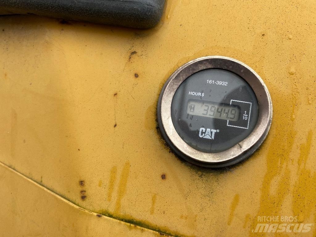 CAT D5G XL Crawler dozers