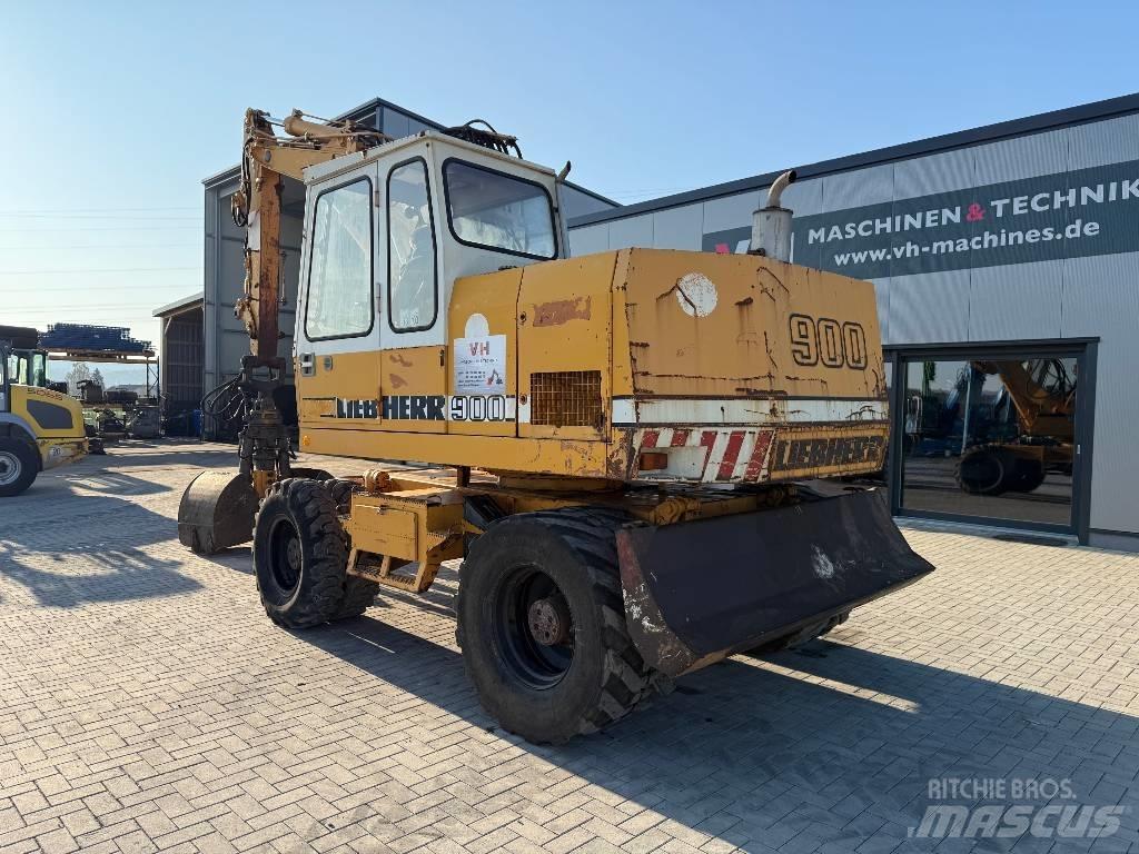 Liebherr A 900 C Wheeled excavators