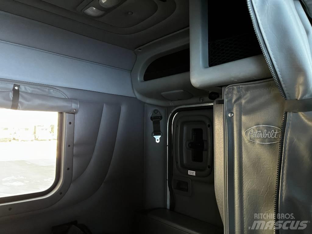 Peterbilt 389 Prime Movers