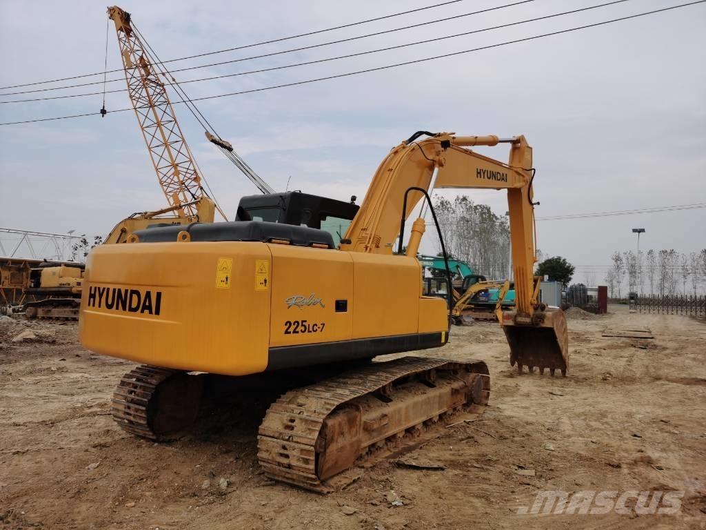 Hyundai R225LC-7 Crawler excavators
