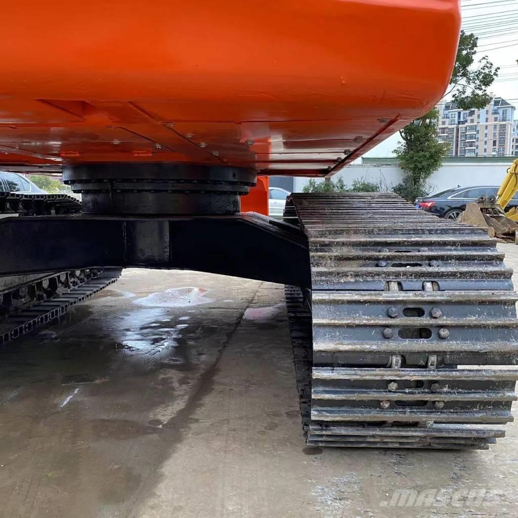 Doosan DX 225 LC Crawler excavators