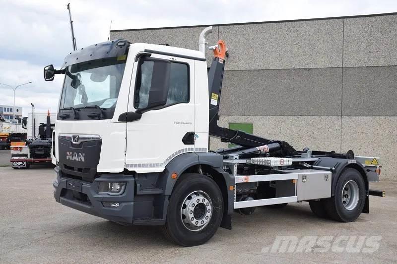 MAN TGM 18.320 Hook lift trucks