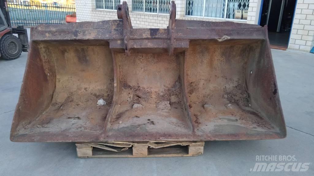 Hyundai HX 300 L Buckets