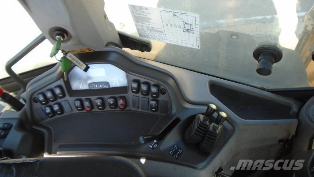Volvo BL 71 Backhoe