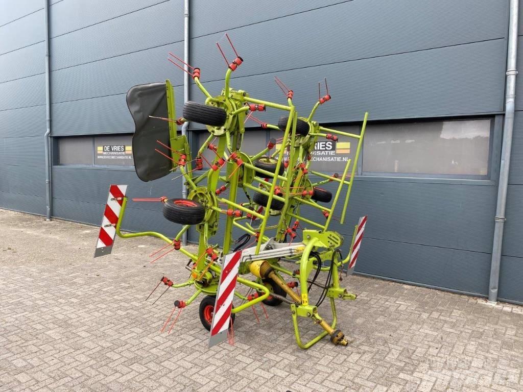 CLAAS Volto 870 Rakes and tedders