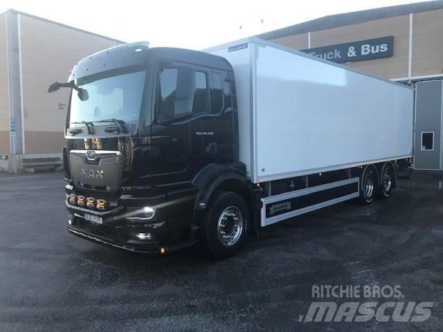 MAN TGS 26.470 Box trucks