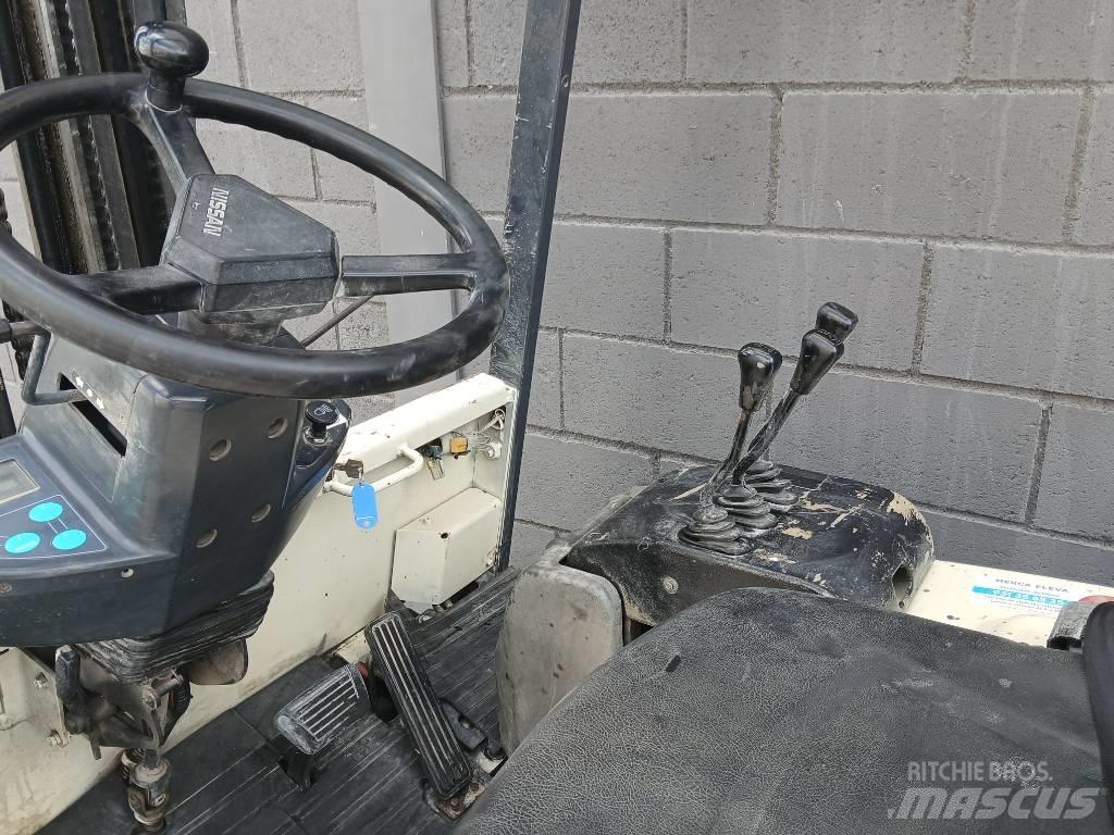 Nissan Q02 L 25 CU Electric forklift trucks