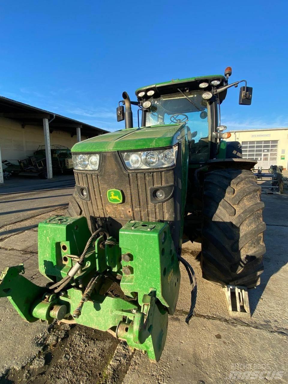 John Deere 8345 R Tractors