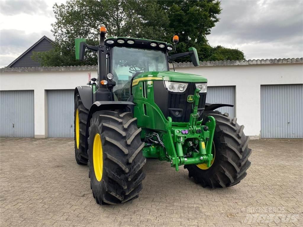 John Deere 6R 215 Tractors