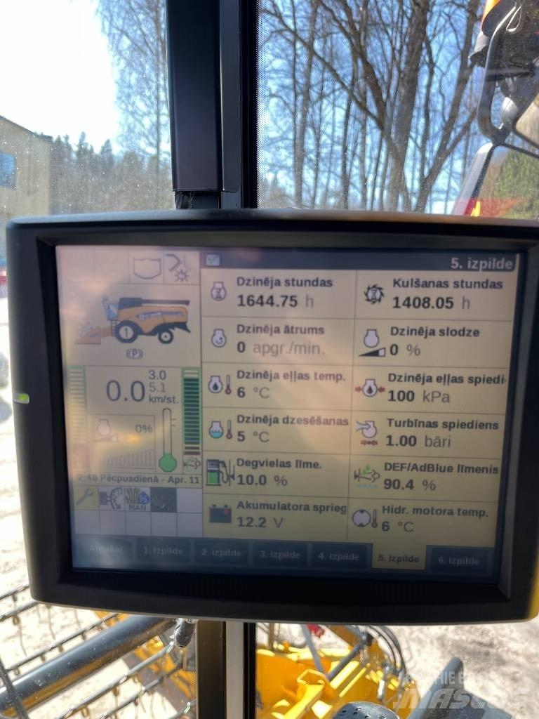 New Holland CX 6.80 Combine harvesters