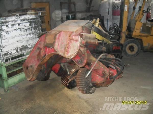Waratah 622 HTH Harvester heads