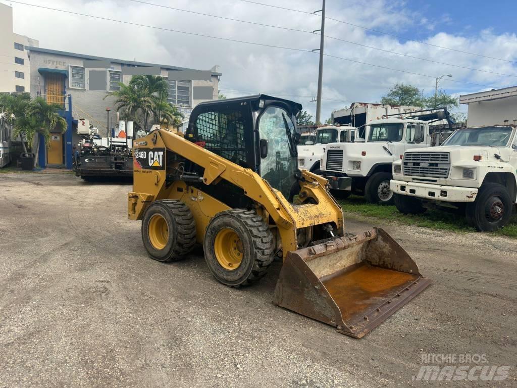 CAT 246 D Skid steer loaders
