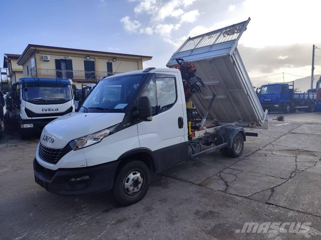 Iveco Daily 35-120 Truck mounted cranes