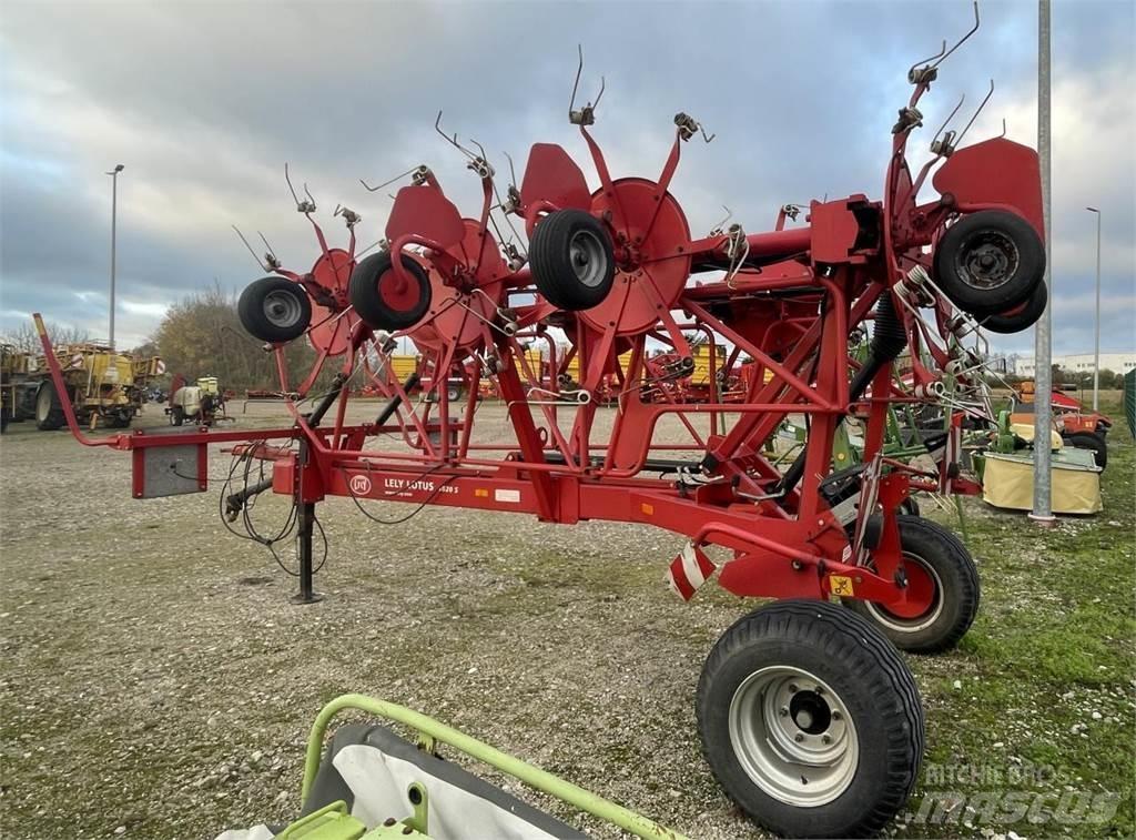 Lely Lotus 1020 S Rakes and tedders