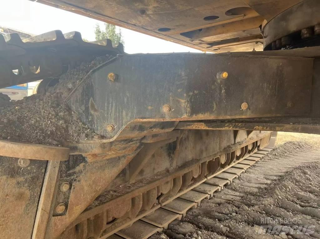 CAT 374 Crawler excavators