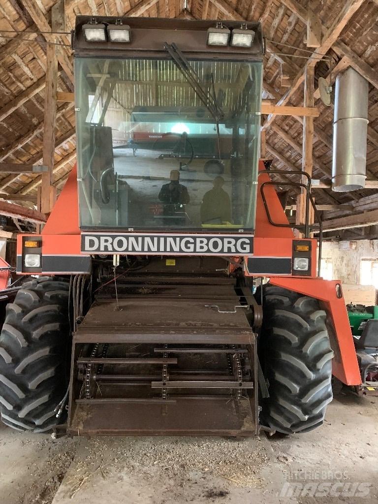 Dronningborg 7200 Combine harvesters
