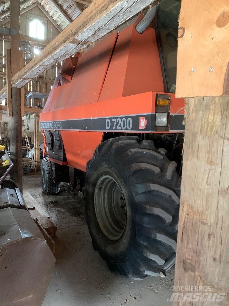 Dronningborg 7200 Combine harvesters