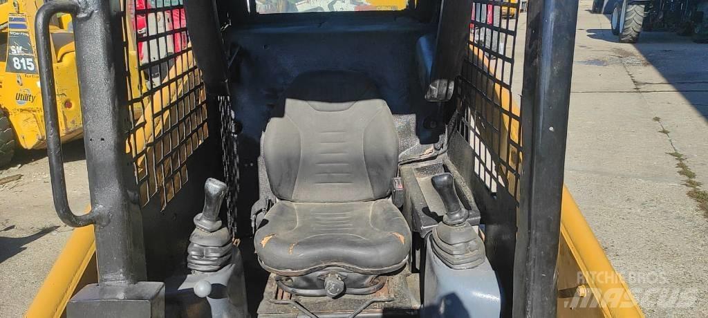 CAT 216 Skid steer loaders