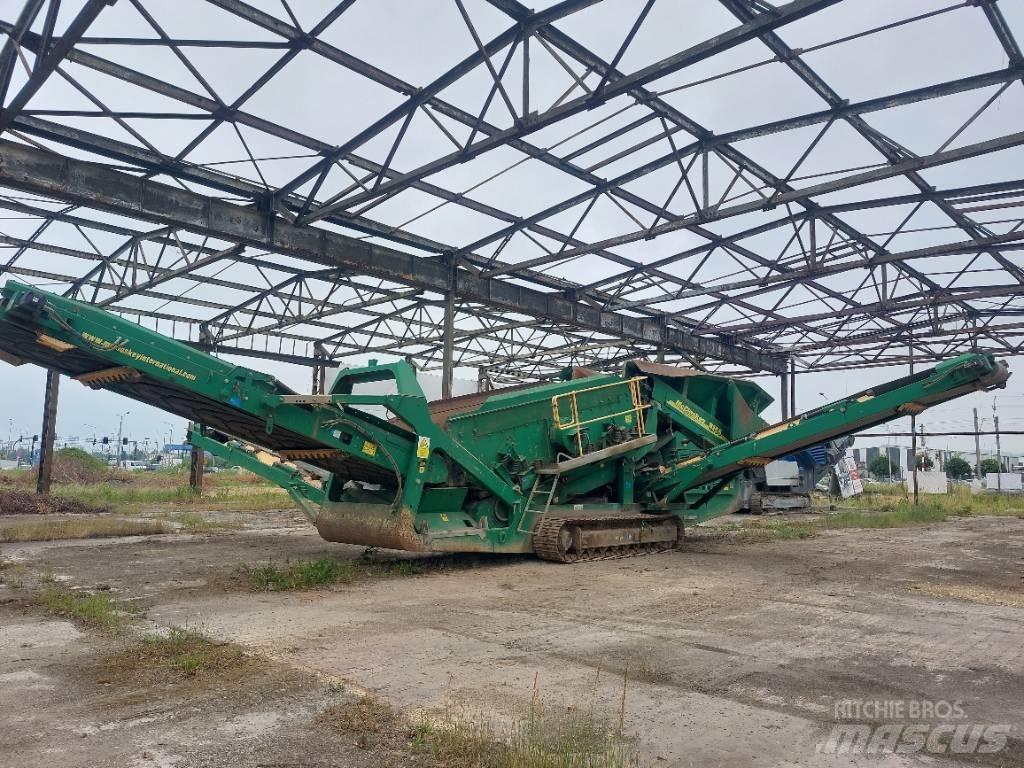 McCloskey R155 Mobile screeners