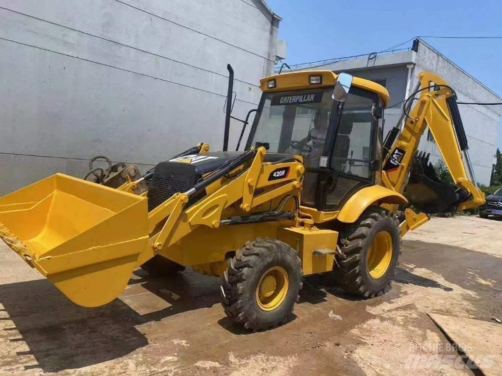 CAT 420F Backhoe