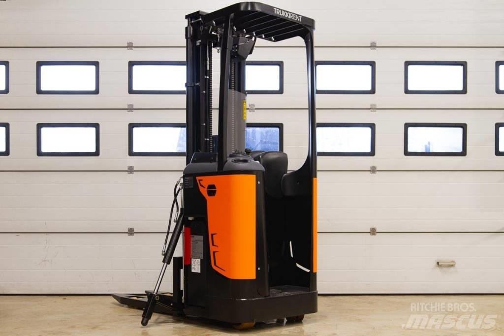 Rocla SST 16 AC Self propelled stackers