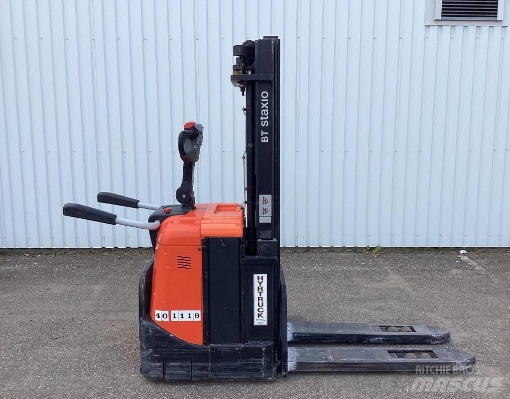 BT SPE 125 Self propelled stackers