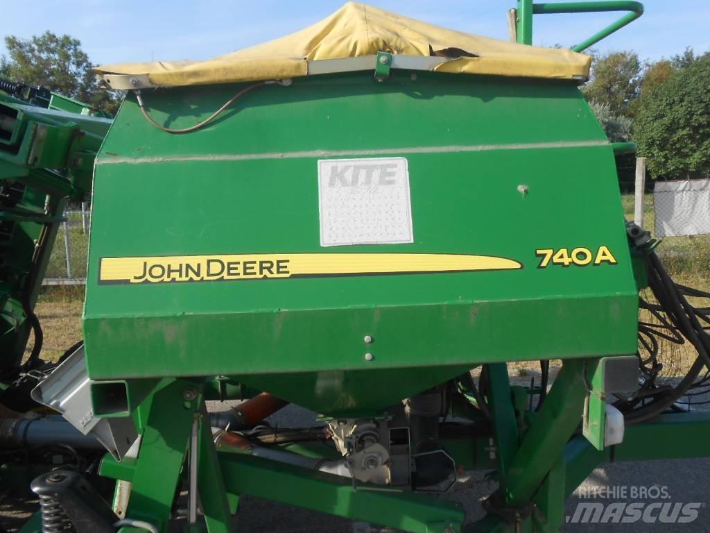 John Deere 740 A Drills