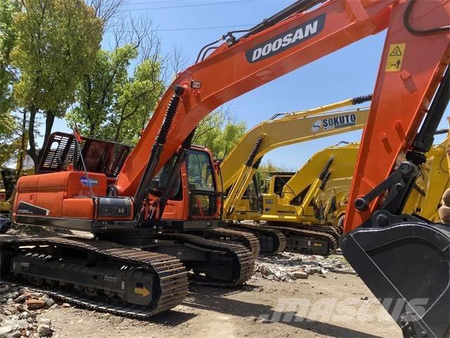 Doosan DX 225 LC Crawler excavators