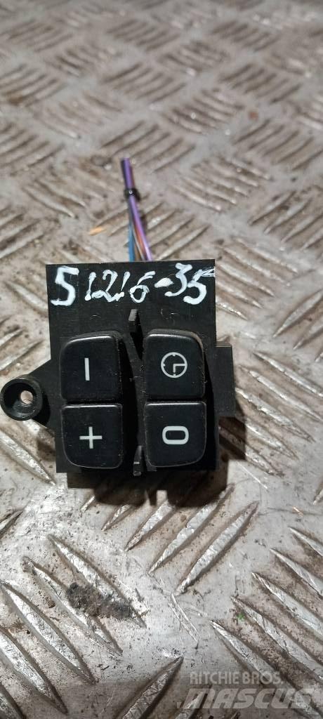 Scania R 440   1789934 Cabins and interior