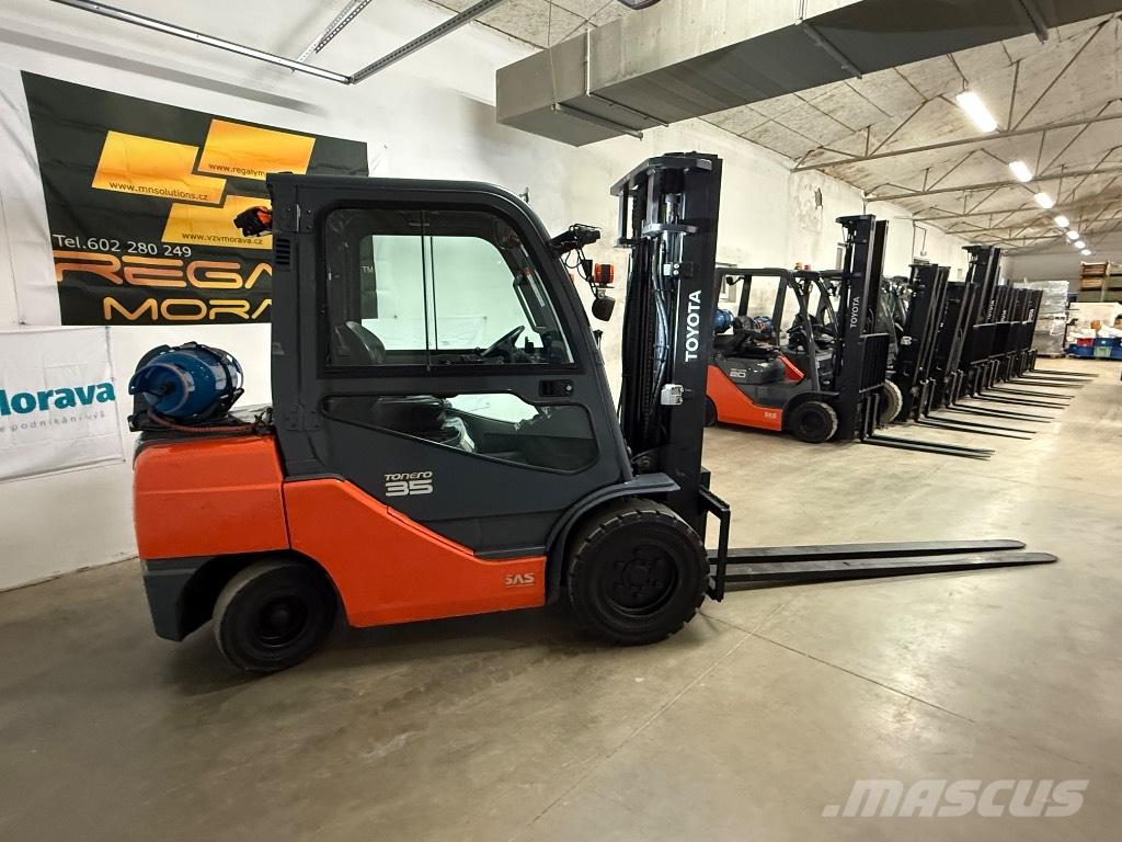 Toyota 02-8 FGJF 35 LPG trucks