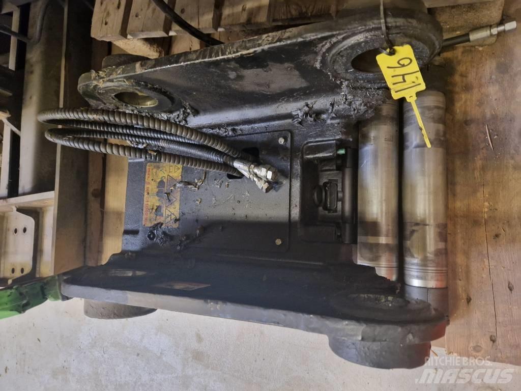 Steelwrist QCS50 Booms and arms
