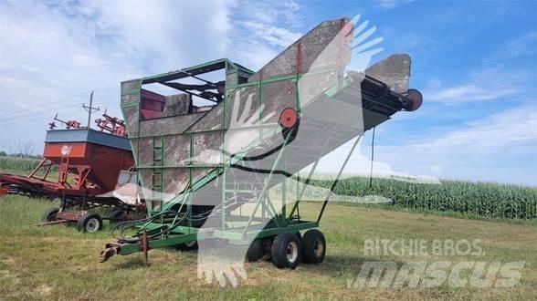 Balzer ACCUM Forage wagons