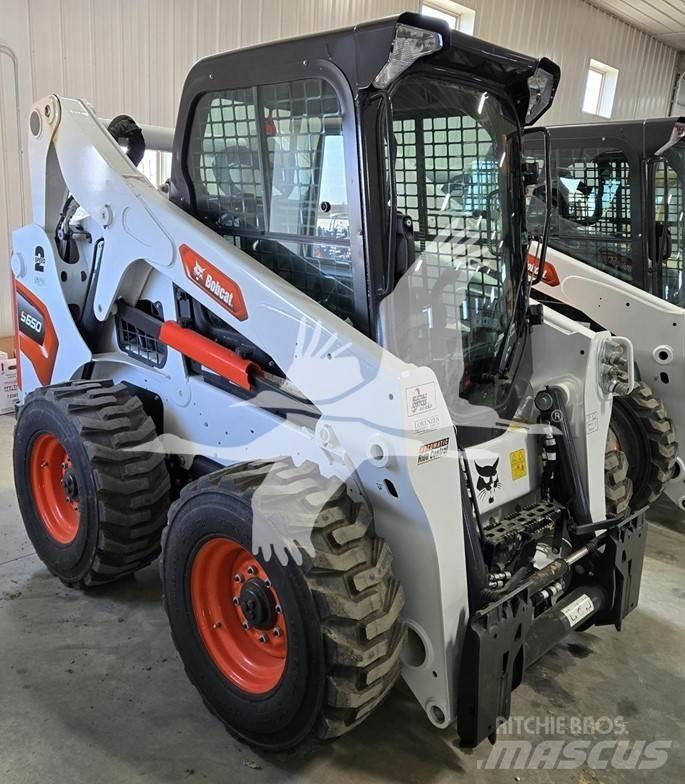 Bobcat S650 Skid steer loaders