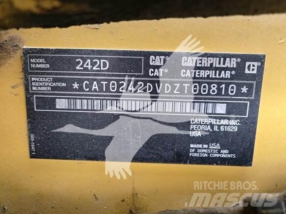 CAT 242D Skid steer loaders