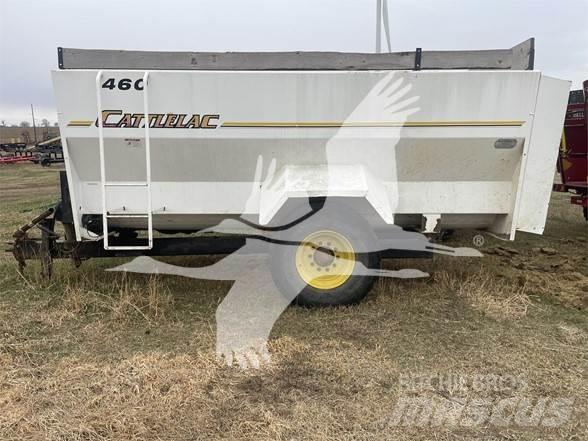  CATTLELAC 460 Feed mixer