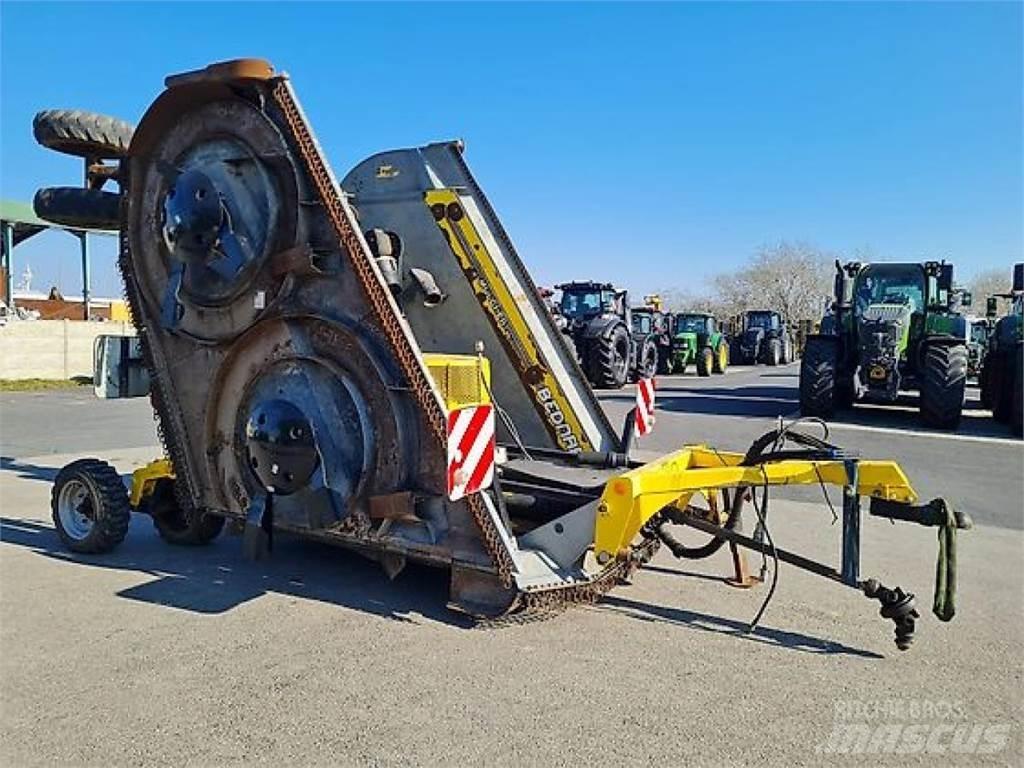 Bednar MM7000 Pasture mowers and toppers